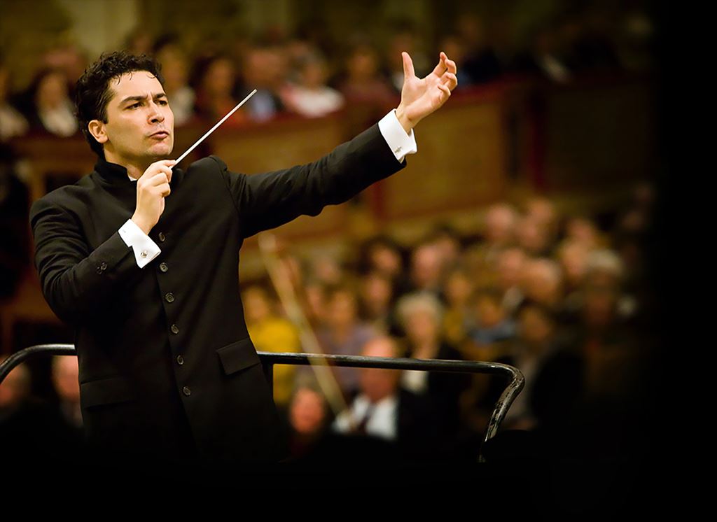 Experience the Charismatic Artistry of Colombian-Austrian Conductor and Violinist, Andrés Orozco-Estrada
