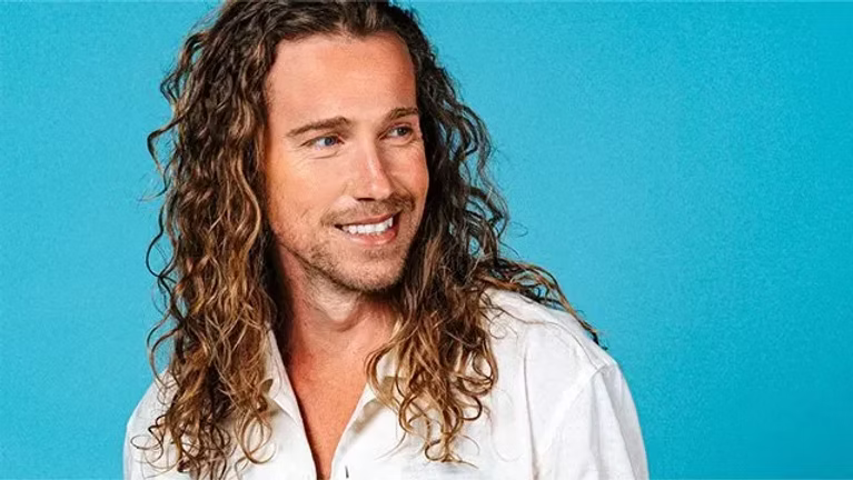 Julien Doré: The Rise of France's Most Attractive Man In Music